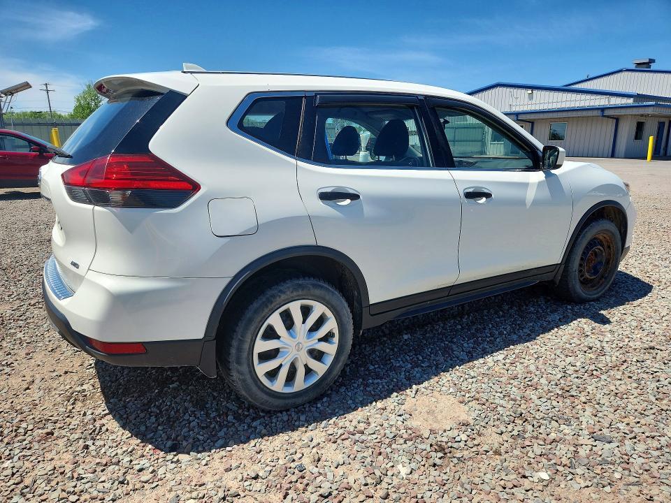 JN8AT2MVXHW024932 2017 NISSAN ROGUE photo no. 3