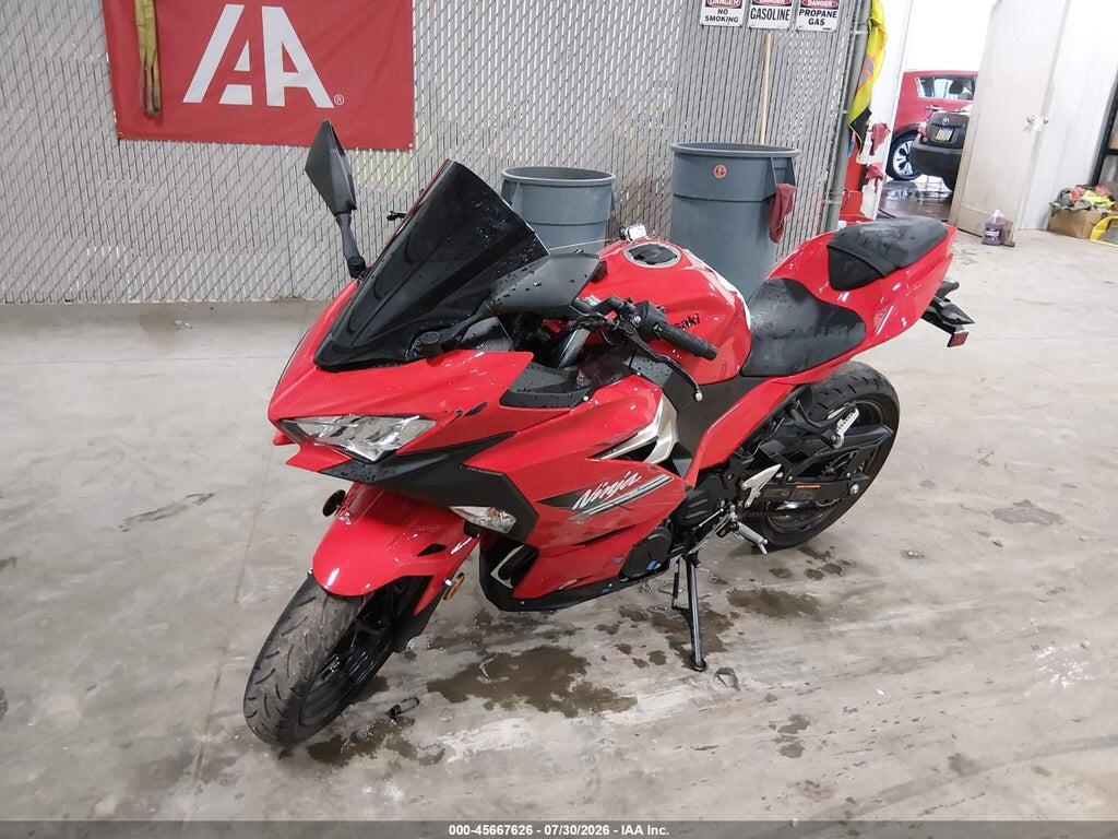 JKAEXKH17MDAB4866 2021 KAWASAKI EX400 photo no. 2