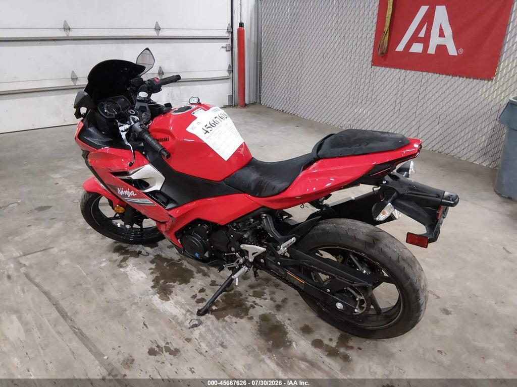JKAEXKH17MDAB4866 2021 KAWASAKI EX400 photo no. 3