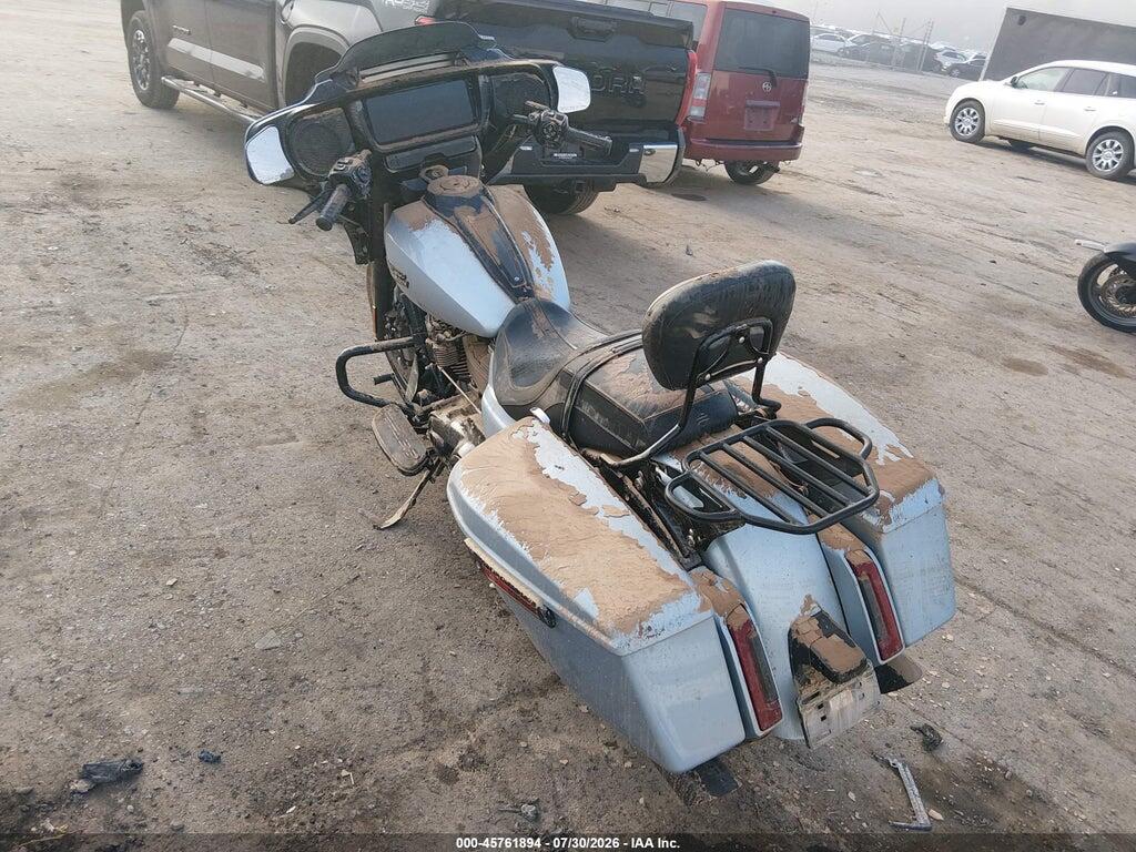 1HD1KB718RB639932 2024 HARLEY-DAVIDSON FLHX photo no. 3