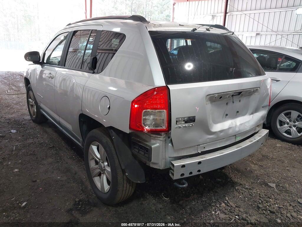 1J4NF1FB8BD188842 2011 JEEP COMPASS photo no. 3