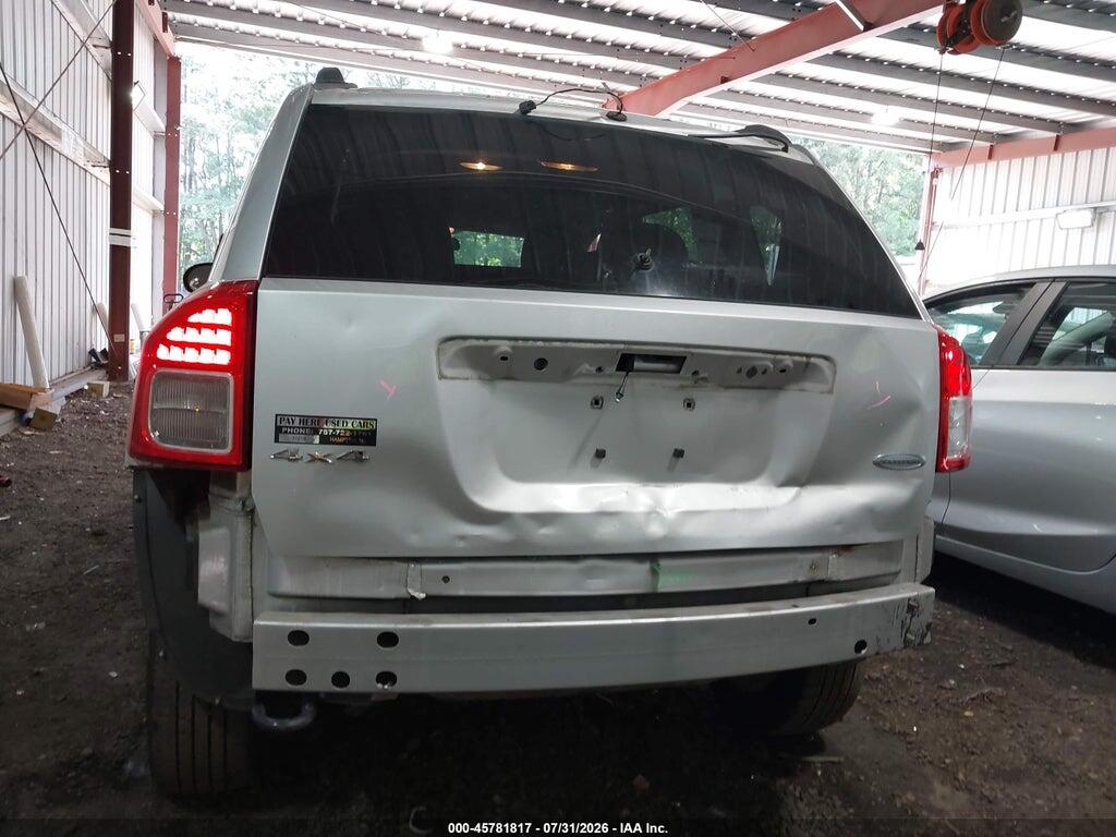 1J4NF1FB8BD188842 2011 JEEP COMPASS photo no. 6