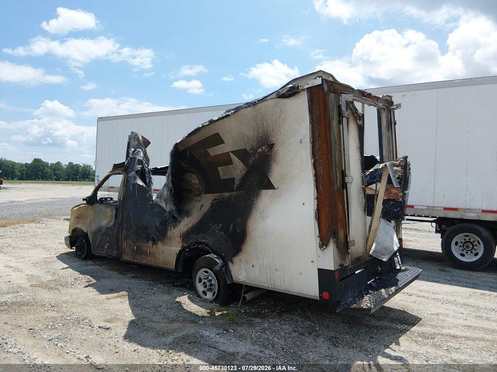 1GD07RFP2N1266850 2022 GMC SAVANA CUTAWAY photo no. 3