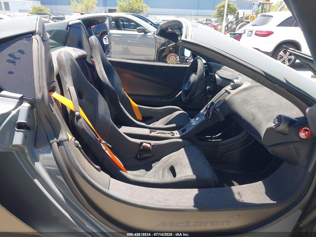 SBM11SAA4GW675997 2016 MCLAREN 675LT photo no. 5