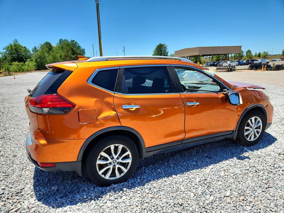 2017 NISSAN ROGUE SV — Фото 3 из 12