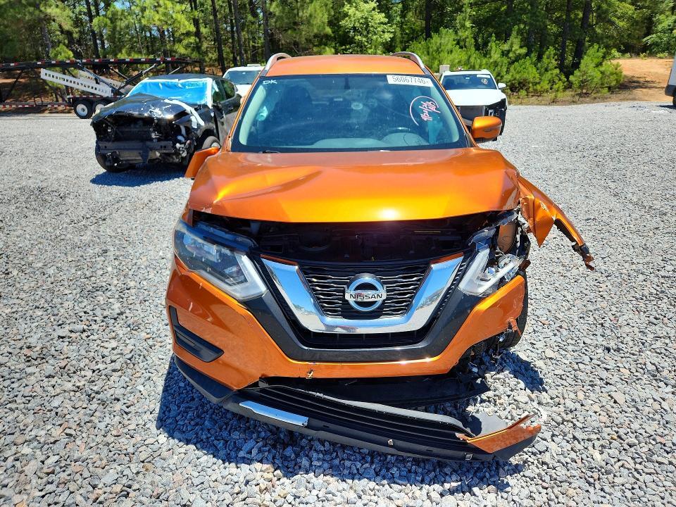 2017 NISSAN ROGUE SV — Фото 5 из 12