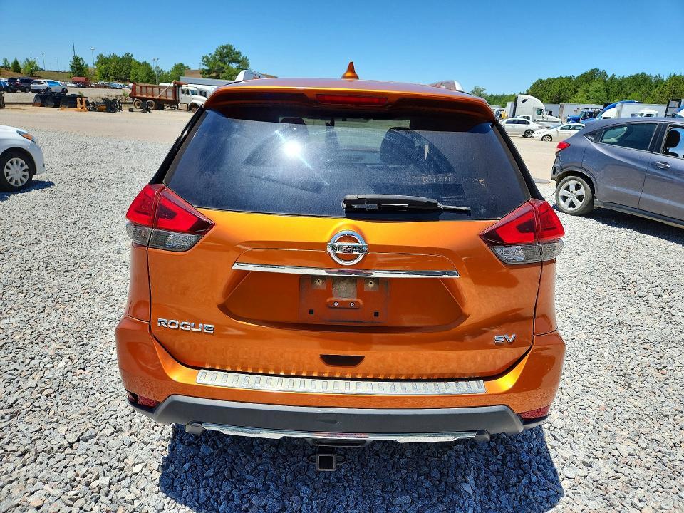 2017 NISSAN ROGUE SV — Фото 6 из 12