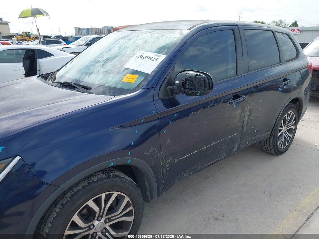 JA4AD2A30HZ033742 2017 MITSUBISHI OUTLANDER photo no. 6