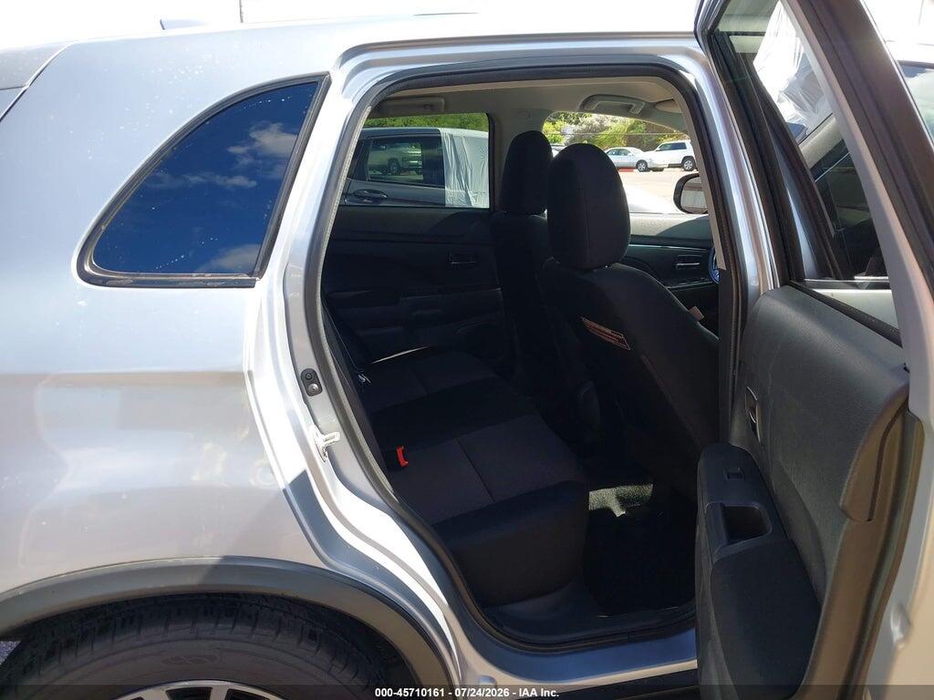JA4AP3AU3HZ019596 2017 MITSUBISHI OUTLANDER SPORT photo no. 8