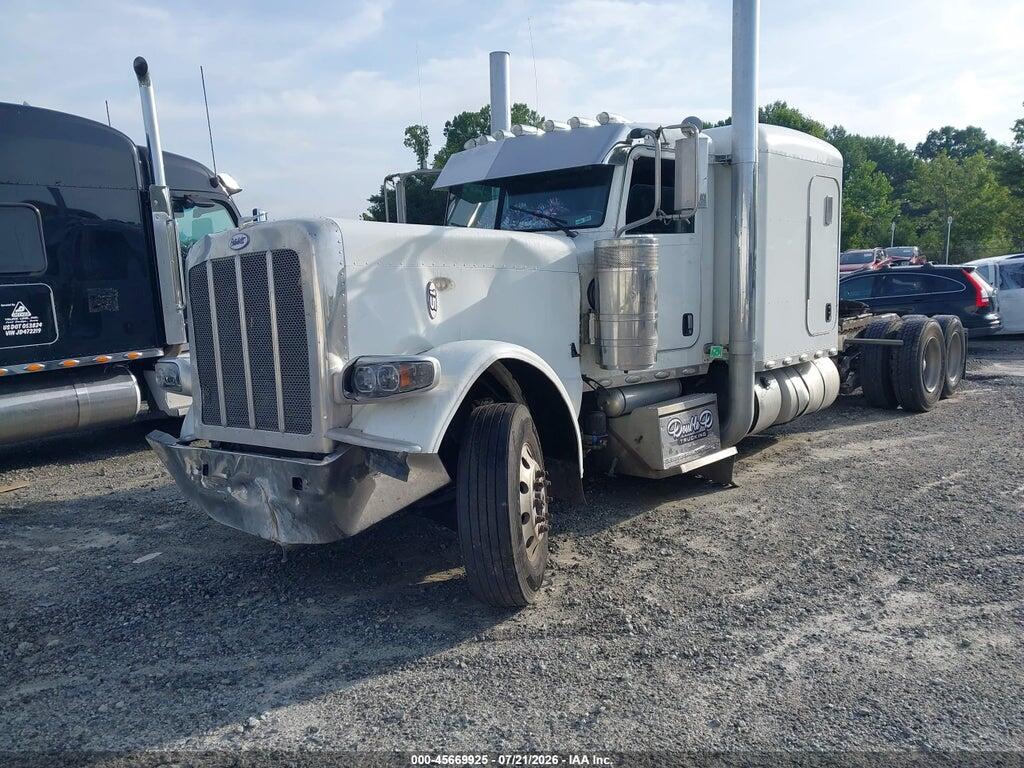 1XPXD49X3ED232276 2014 PETERBILT 389 photo no. 2