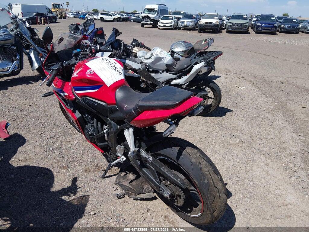 MLHRH1553R5000775 2024 HONDA CBR650 photo no. 3