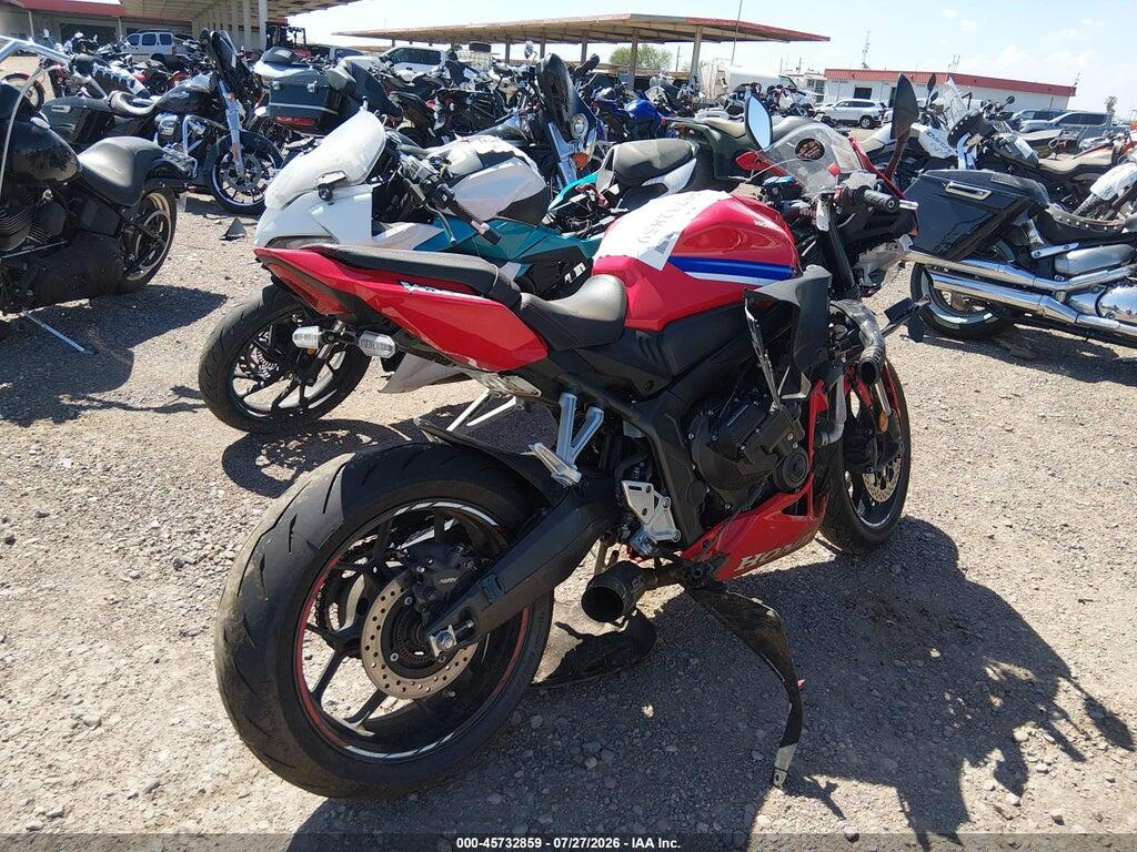 MLHRH1553R5000775 2024 HONDA CBR650 photo no. 4