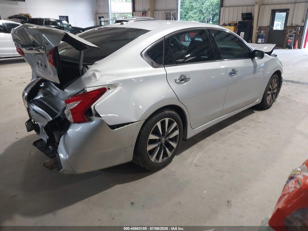 1N4AL3AP1HC115893 2017 NISSAN ALTIMA photo no. 4