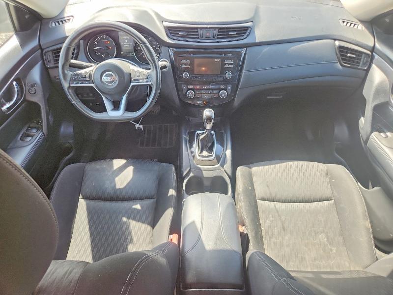 2017 NISSAN ROGUE SV — Фото 8 из 13