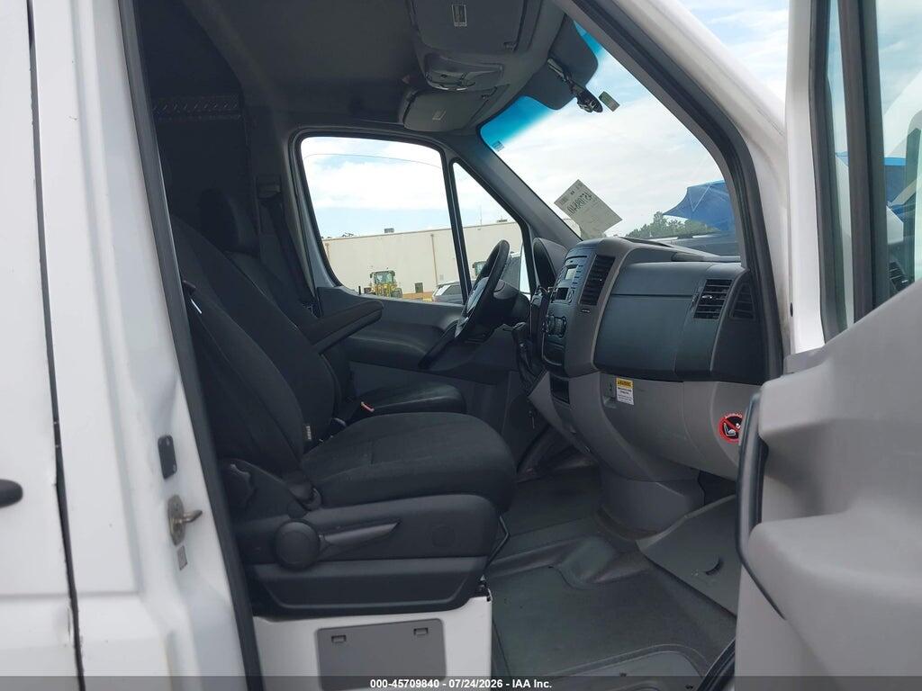 WD3PE7DD6GP254104 2016 MERCEDES-BENZ SPRINTER 2500 photo no. 5