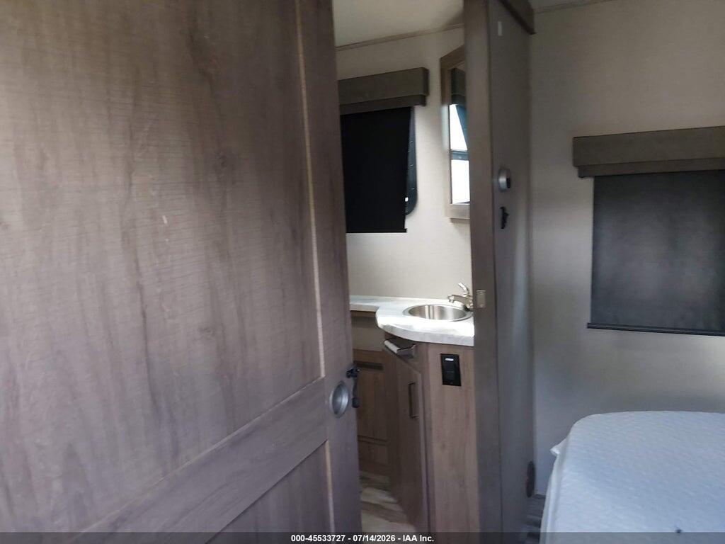 573TE3420N6636233 2022 GRAND DESIGN RECREATIONAL photo no. 5