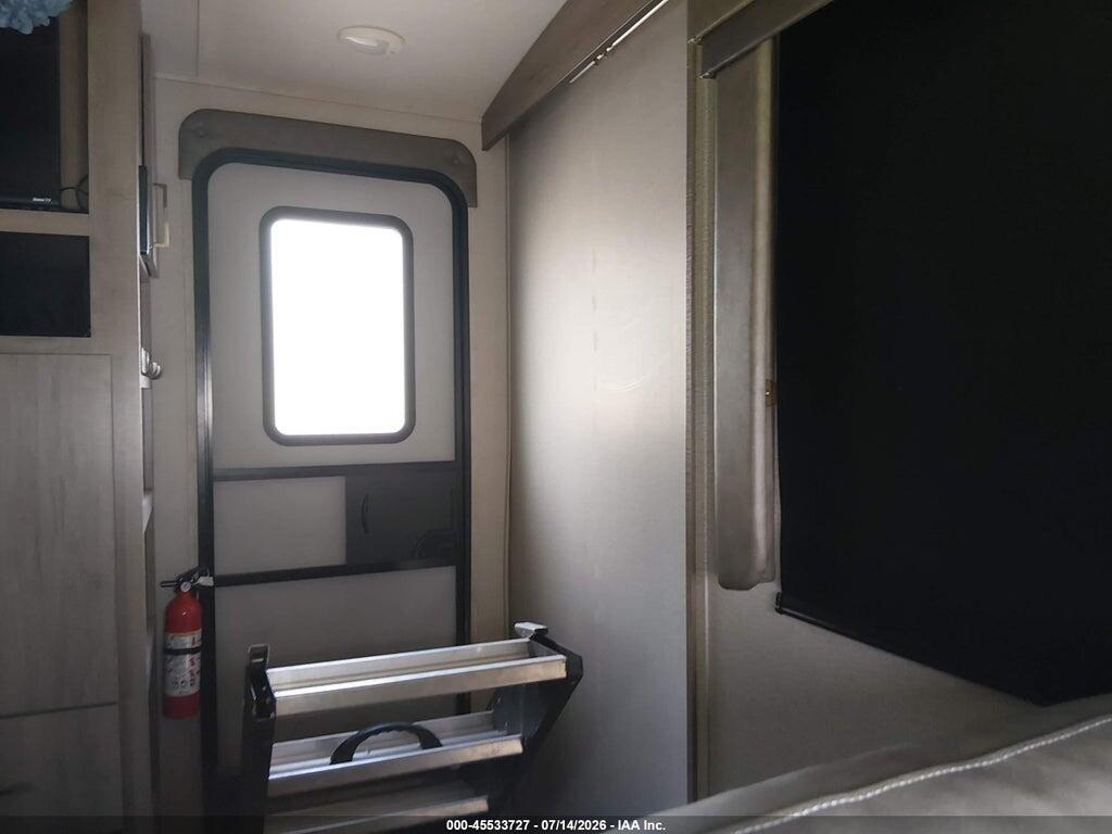 573TE3420N6636233 2022 GRAND DESIGN RECREATIONAL photo no. 8