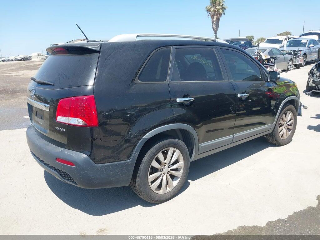5XYKU4A26BG161647 2011 KIA SORENTO photo no. 4