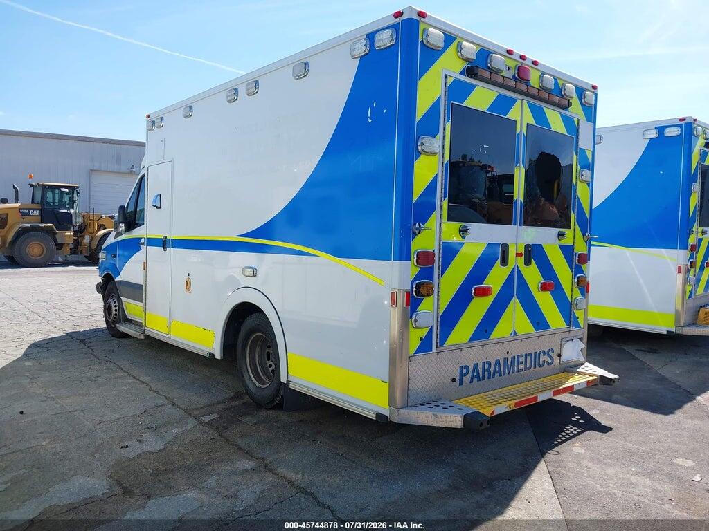 WDAPF3CDXG9641131 2016 MERCEDES-BENZ SPRINTER 3500 photo no. 3