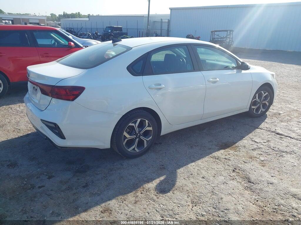 3KPF24AD5ME321610 2021 KIA FORTE photo no. 4