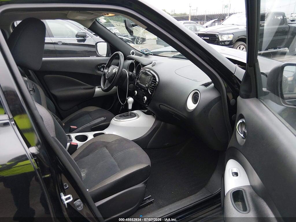 JN8AF5MV5HT752555 2017 NISSAN JUKE photo no. 5