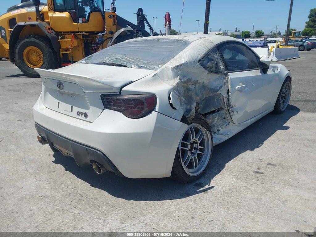 JF1ZNAA19E8700104 2014 SCION FR-S photo no. 4