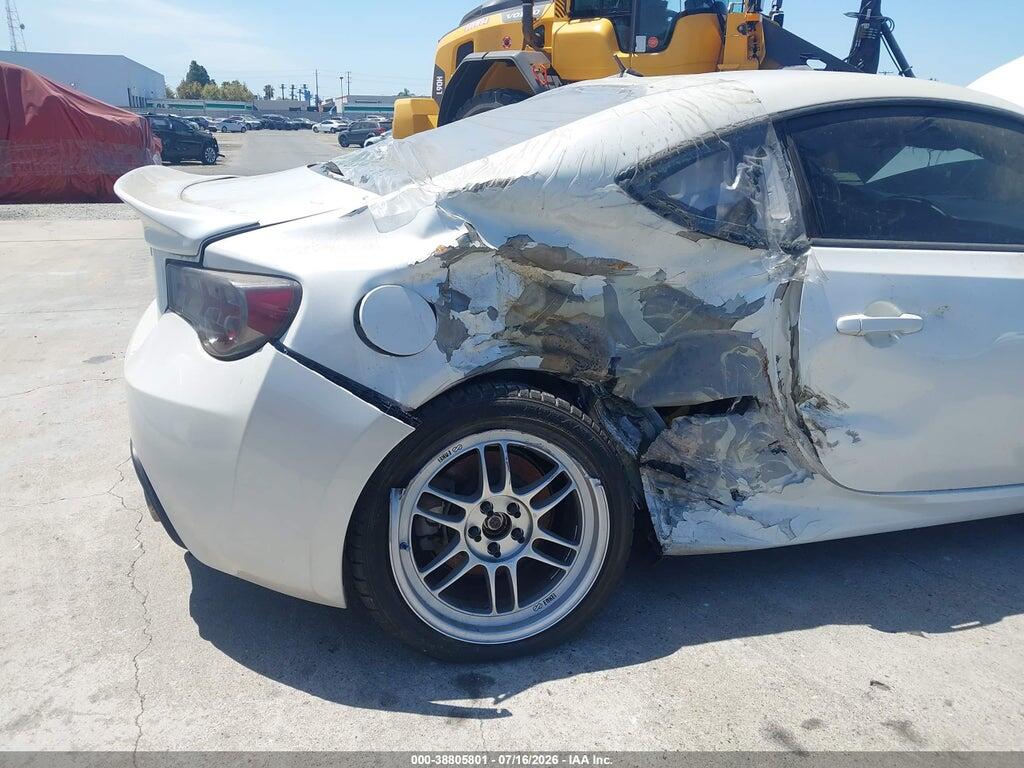 JF1ZNAA19E8700104 2014 SCION FR-S photo no. 6