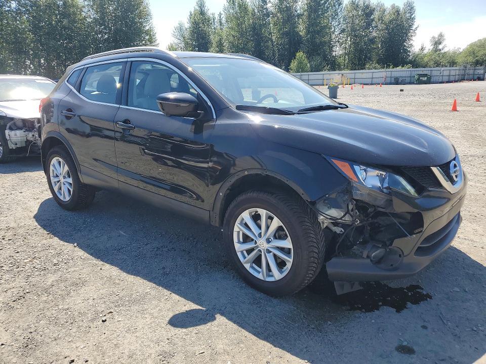 2017 NISSAN ROGUE SPORT SV — Фото 4 из 14