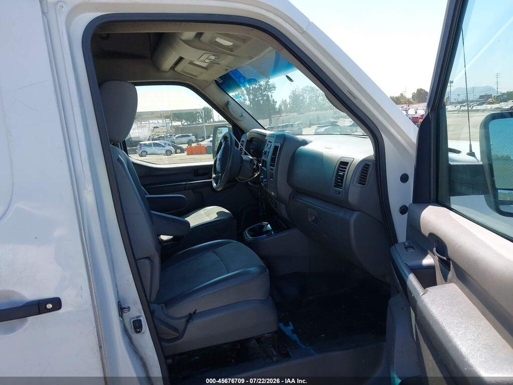 1N6BF0LY0HN807638 2017 NISSAN NV CARGO NV2500 HD photo no. 5