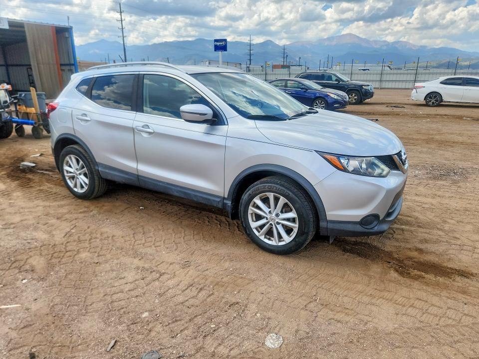 2017 NISSAN ROGUE SPORT SV — Фото 4 из 12