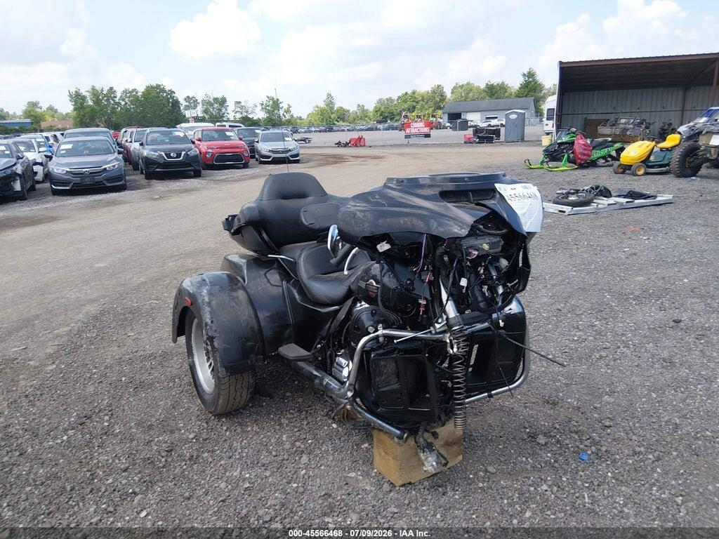 2022 HARLEY-DAVIDSON FLHTCUTG 1HD1MAF17NB853178