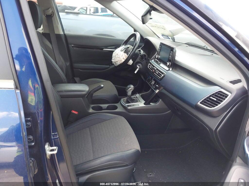 KNDEU2AA8M7112054 2021 KIA SELTOS photo no. 5