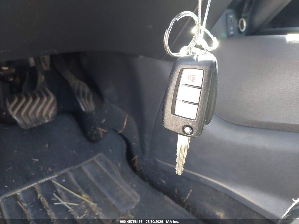 KNMAT2MTXHP577052 2017 NISSAN ROGUE photo no. 11