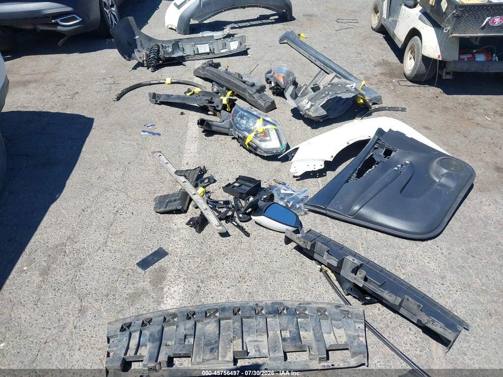 KNMAT2MTXHP577052 2017 NISSAN ROGUE photo no. 12