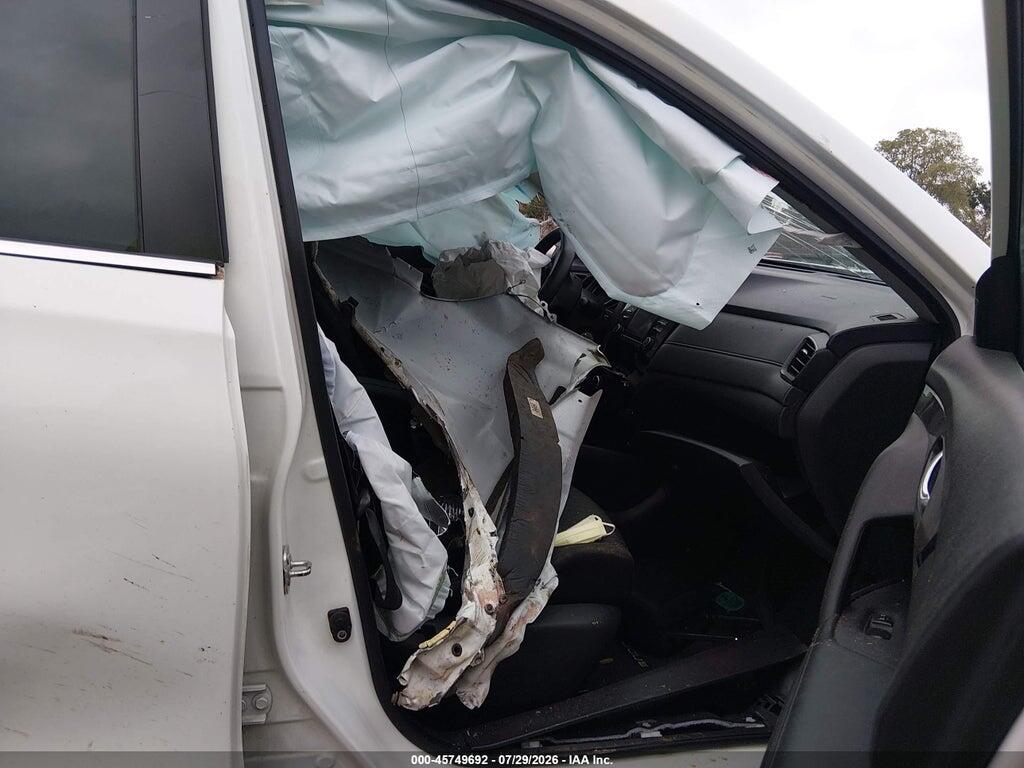 KNMAT2MT9HP585725 2017 NISSAN ROGUE photo no. 5
