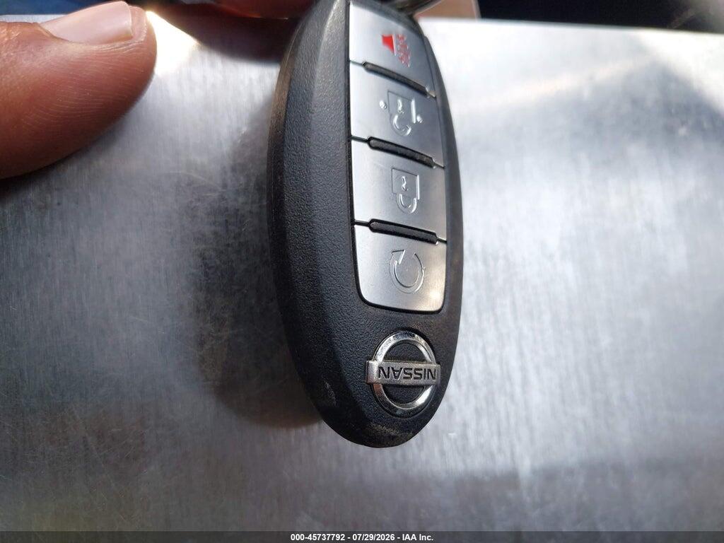 KNMAT2MV8HP600569 2017 NISSAN ROGUE photo no. 11