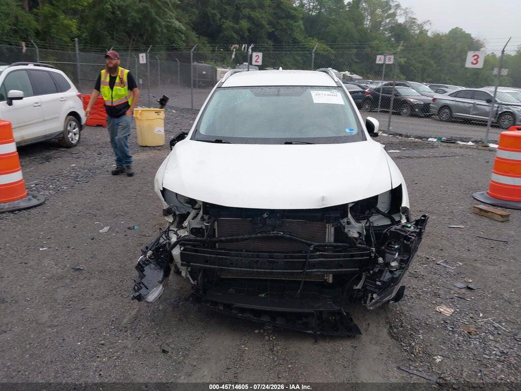 KNMAT2MV4HP504065 2017 NISSAN ROGUE photo no. 12