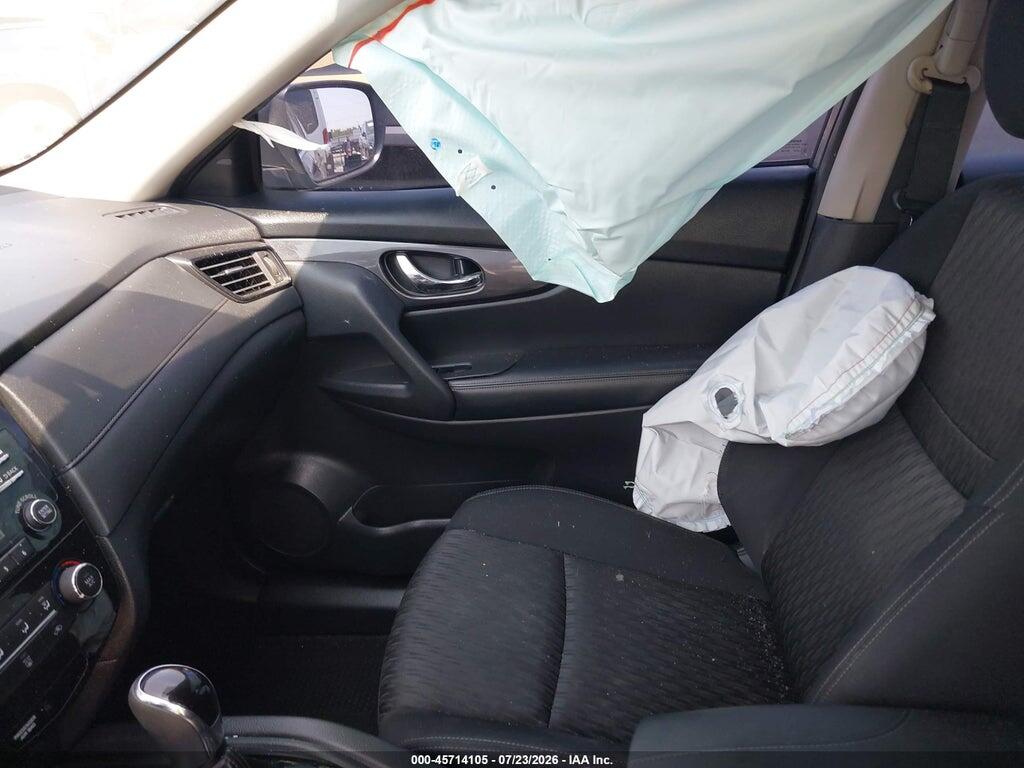 KNMAT2MV5HP598800 2017 NISSAN ROGUE photo no. 5