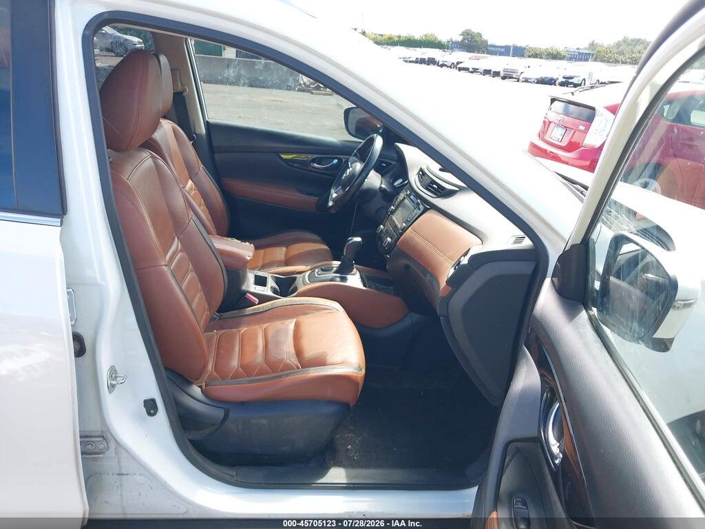 JN8AT2MT8HW405810 2017 NISSAN ROGUE photo no. 5