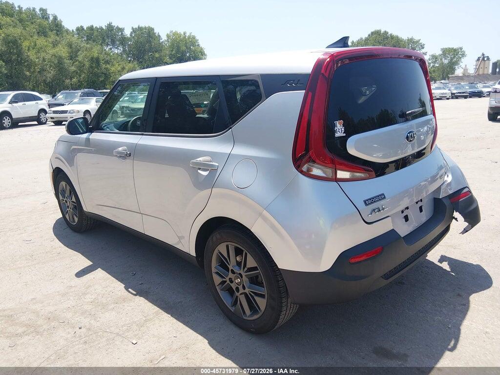 KNDJ23AU0M7796005 2021 KIA SOUL photo no. 3