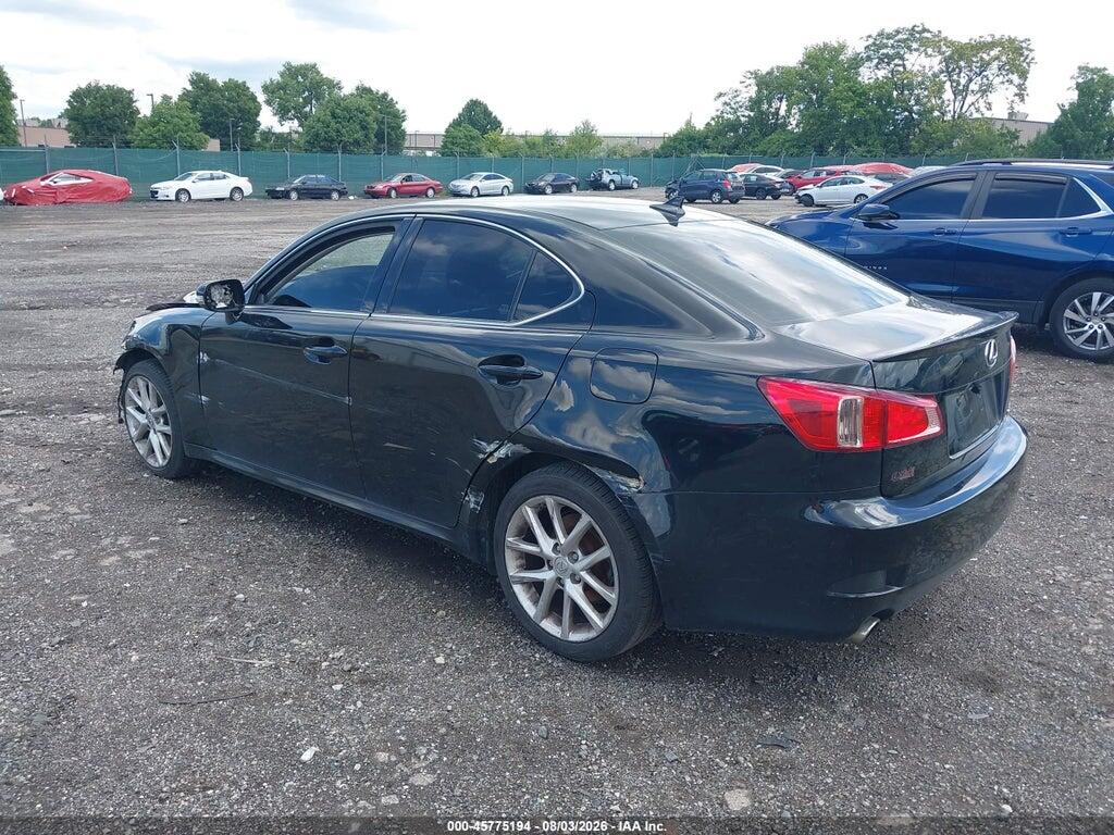 JTHCF5C21B5047676 2011 LEXUS IS 250 photo no. 3