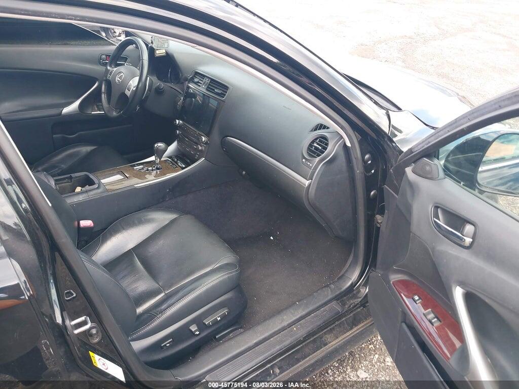 JTHCF5C21B5047676 2011 LEXUS IS 250 photo no. 5