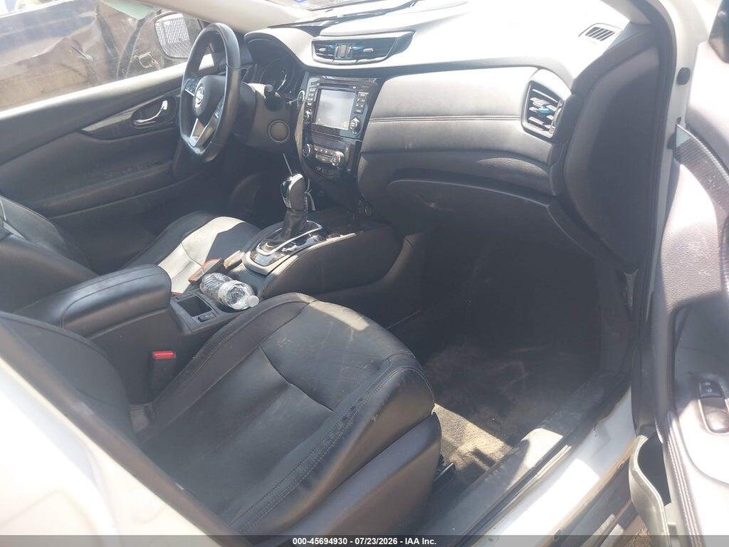 5N1AT2MT6HC808645 2017 NISSAN ROGUE photo no. 5