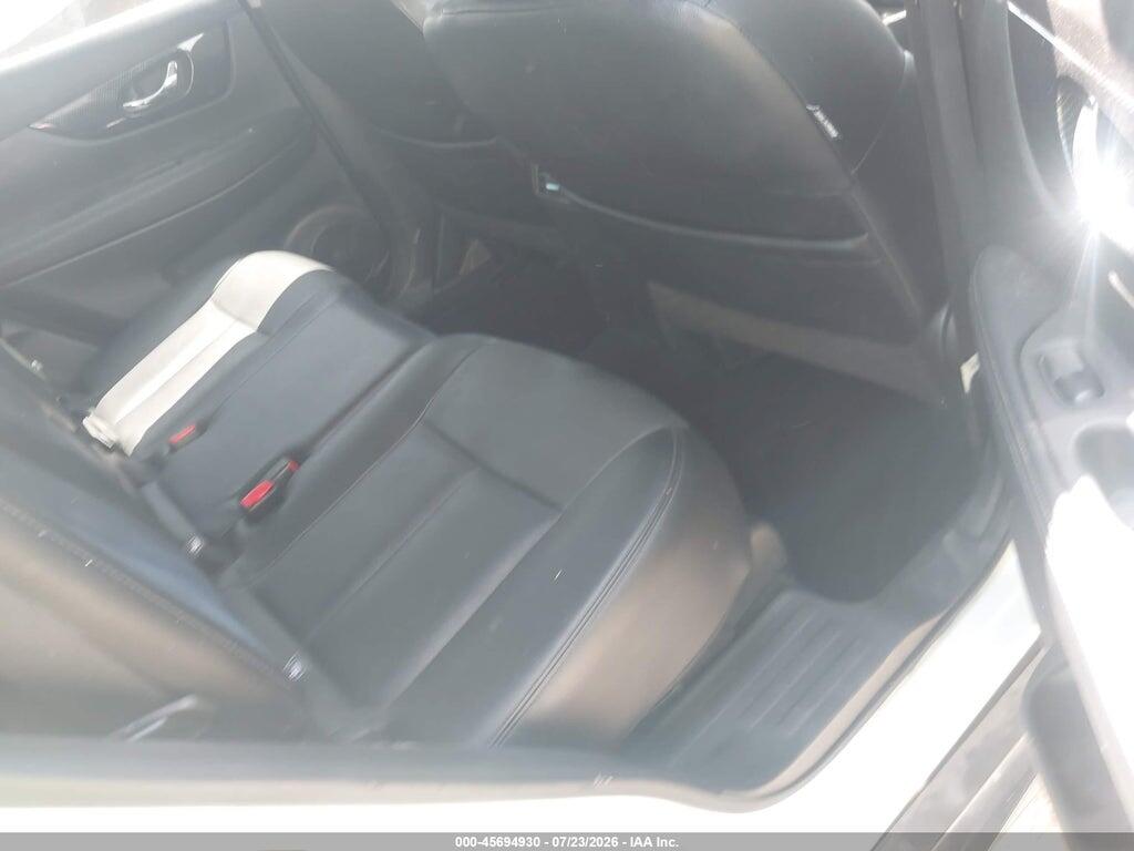 5N1AT2MT6HC808645 2017 NISSAN ROGUE photo no. 8