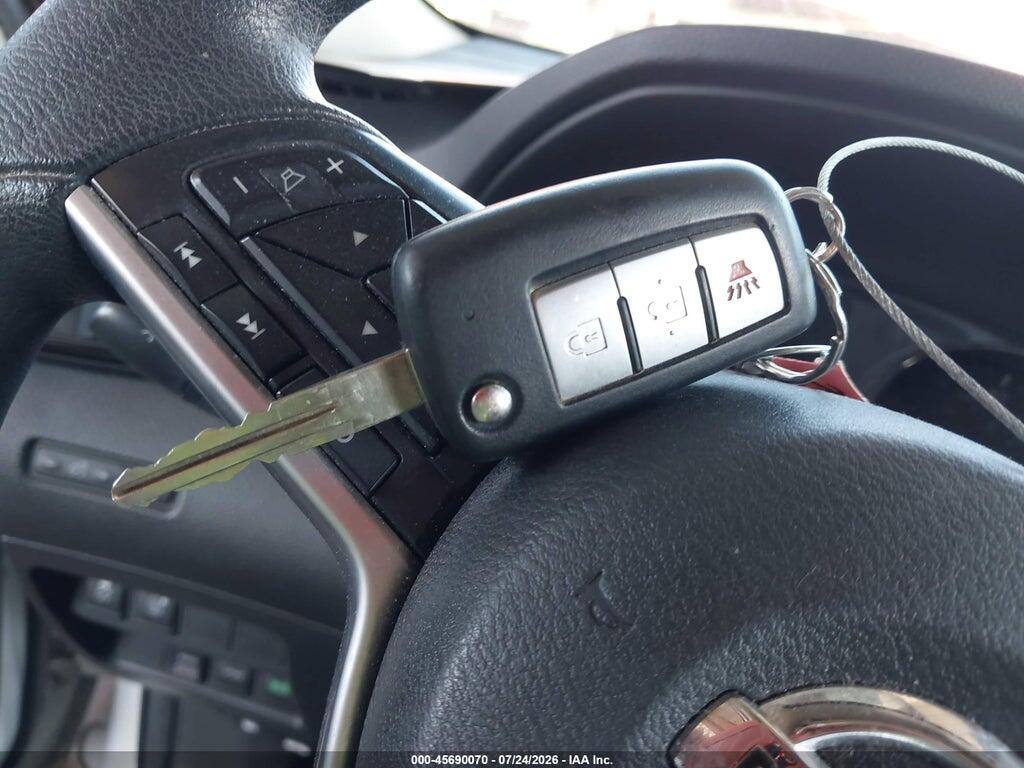 KNMAT2MV0HP615910 2017 NISSAN ROGUE photo no. 11
