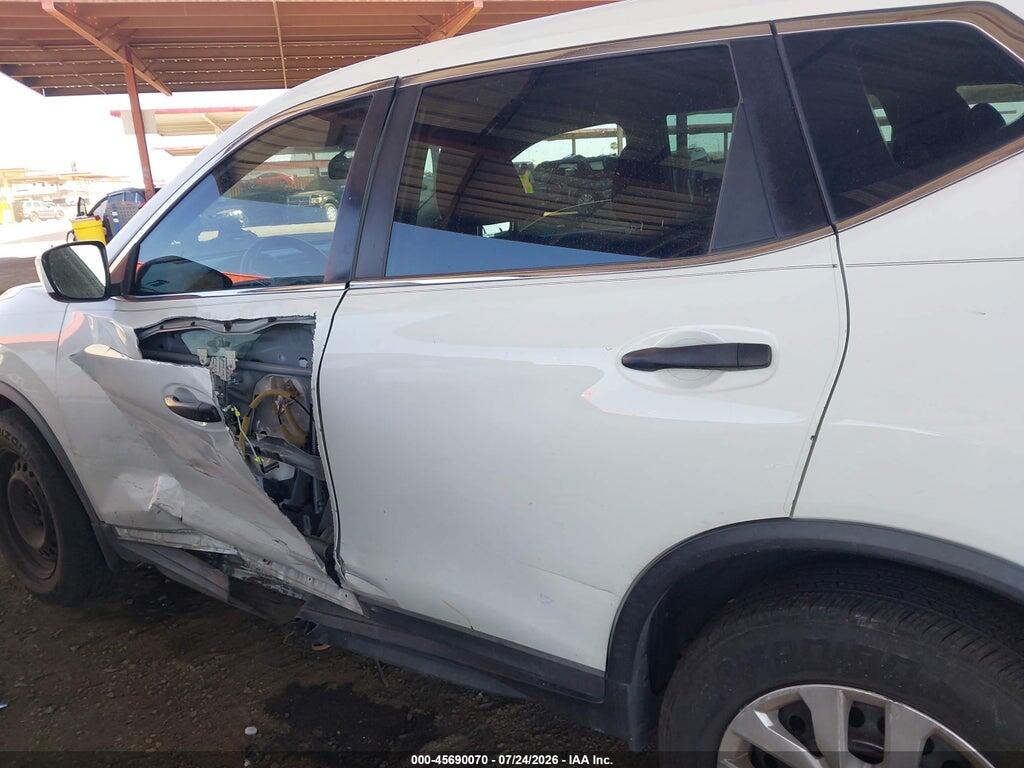 KNMAT2MV0HP615910 2017 NISSAN ROGUE photo no. 6