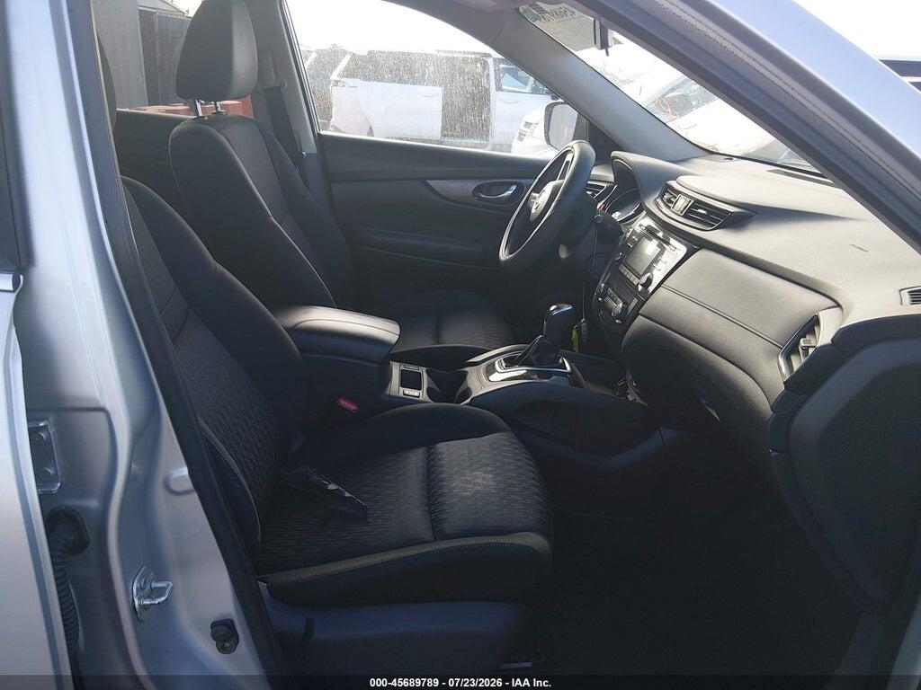 KNMAT2MT9HP601860 2017 NISSAN ROGUE photo no. 5