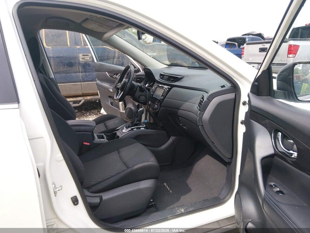 KNMAT2MT4HP570663 2017 NISSAN ROGUE photo no. 5