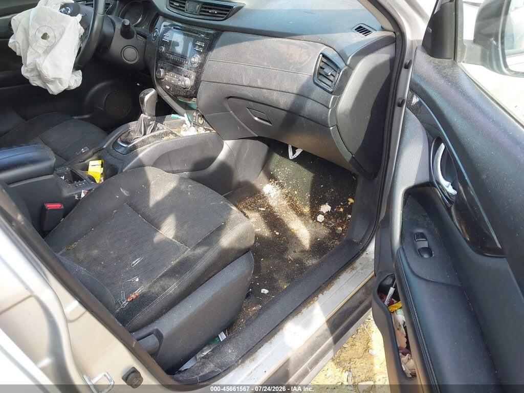 KNMAT2MT3HP551960 2017 NISSAN ROGUE photo no. 5