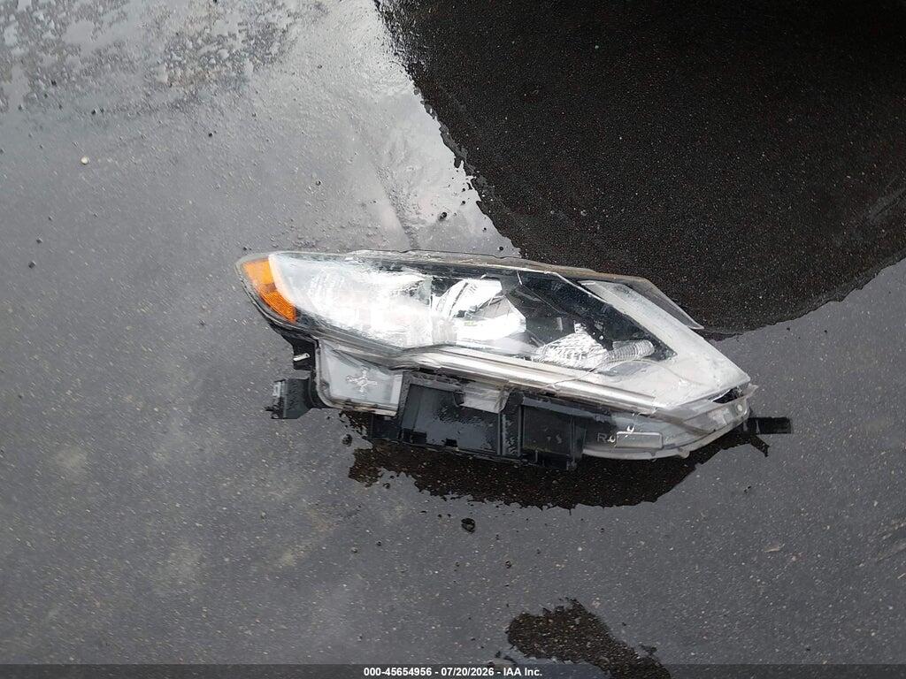 KNMAT2MT5HP596740 2017 NISSAN ROGUE photo no. 12